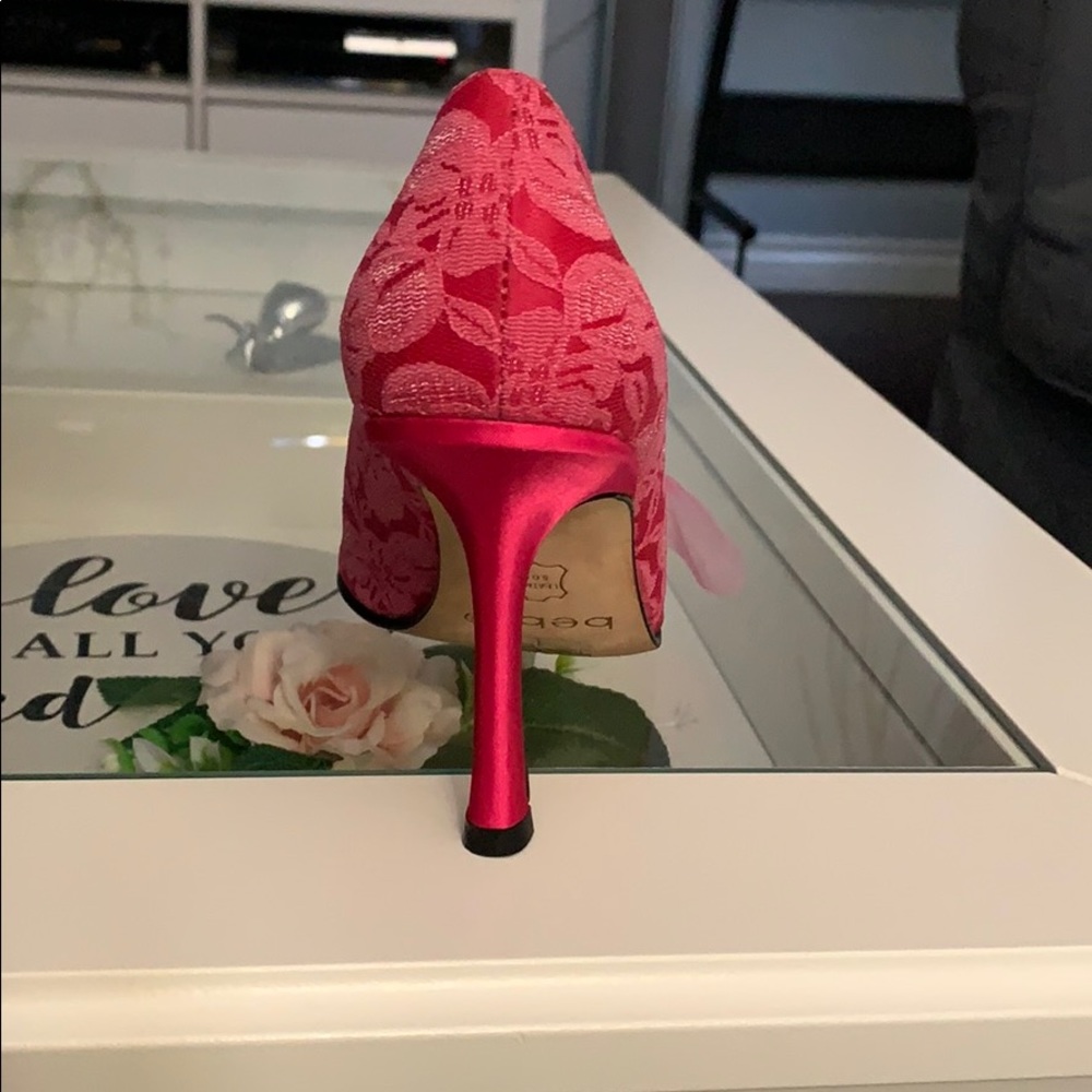 Shoes - Picture 4 of 6